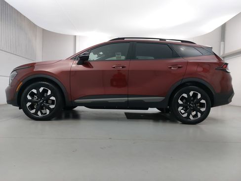 Used 2024 Kia Sportage X-Line AWD/4WD image 2