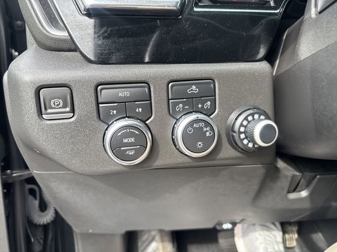 Used 2022 GMC Sierra 1500 SLE AWD/4WD image 29