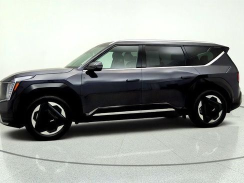 Used 2026 Kia EV9 Land AWD/4WD image 8