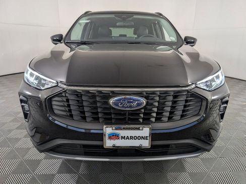 New 2025 Ford Escape SE w/ Class II Trailer Tow Package image 2