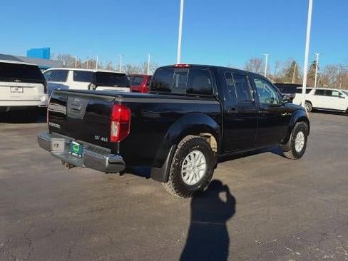 Used 2019 Nissan Frontier SV image 8