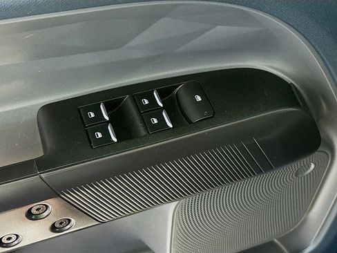 Used 2023 Ford Maverick XL image 18