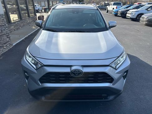 Used 2019 Toyota RAV4 XLE image 9