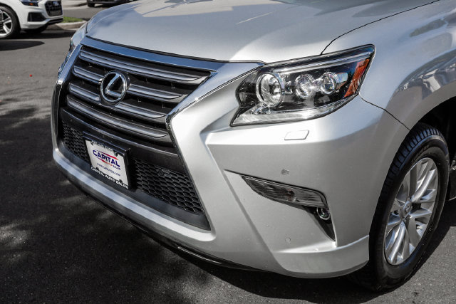 Used 2016 Lexus GX 460 w/ Premium Package AWD/4WD image 10