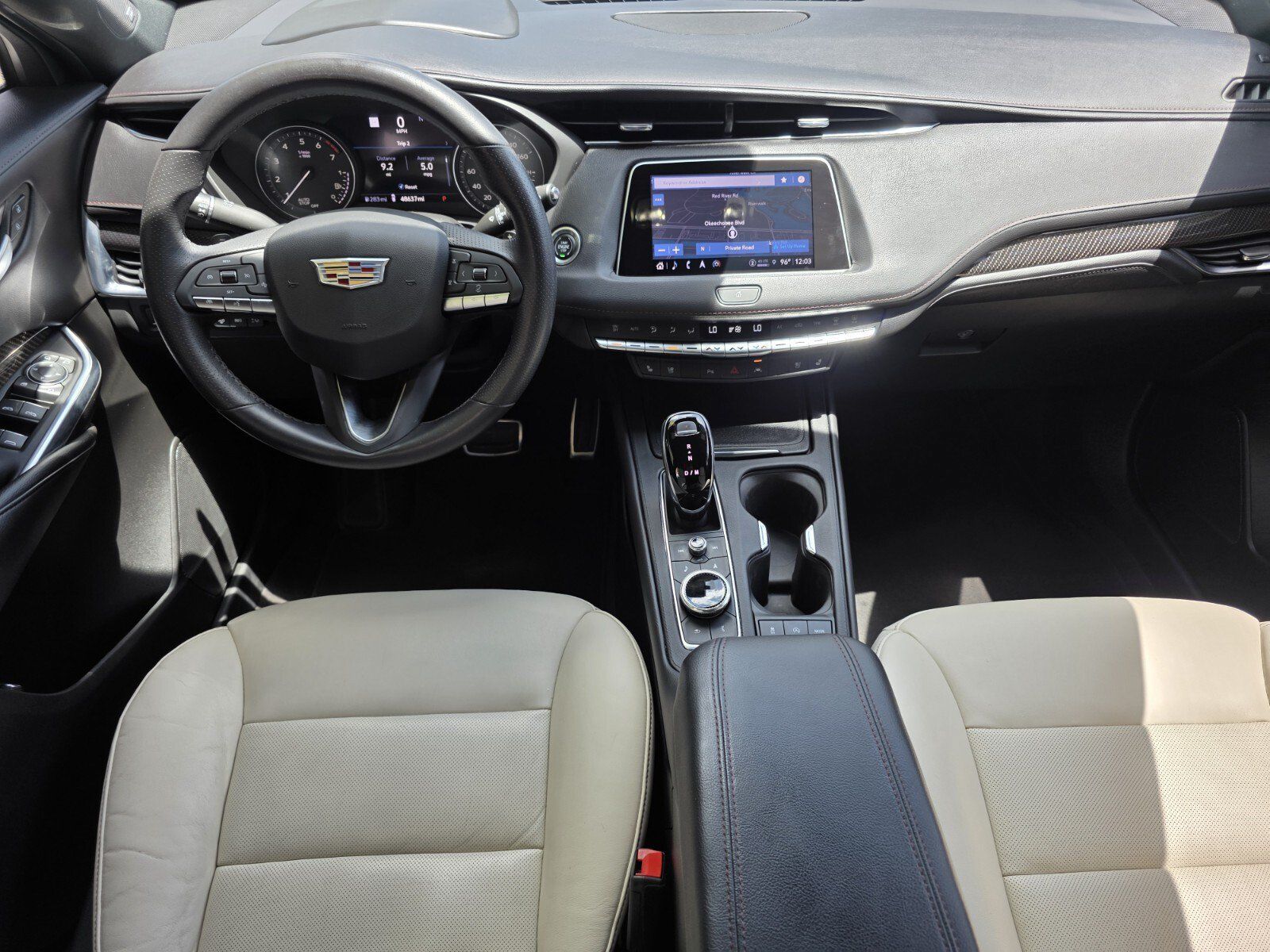 Used 2022 Cadillac XT4 Sport w/ LPO, ONYX Package FWD image 14
