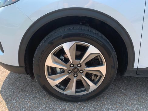 Used 2025 Ford Escape Platinum AWD/4WD image 34