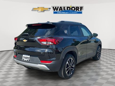 Used 2024 Chevrolet TrailBlazer LT w/ LT Cold Weather Package FWD image 6