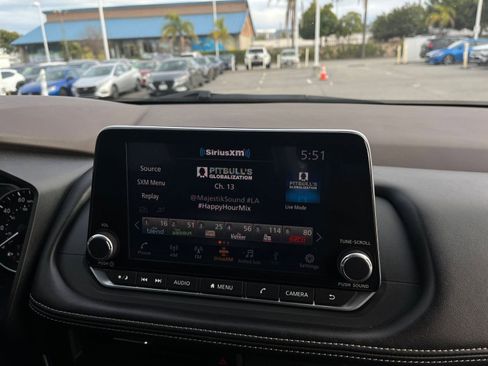 Used 2023 Nissan Rogue S AWD/4WD image 20