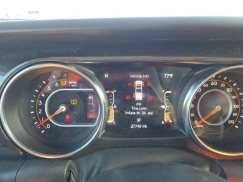 Used 2022 Jeep Gladiator Sport AWD/4WD image 27