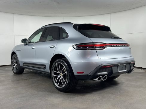 Certified 2025 Porsche Macan image 3