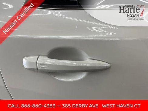 Certified 2024 Nissan Pathfinder SL AWD/4WD image 15