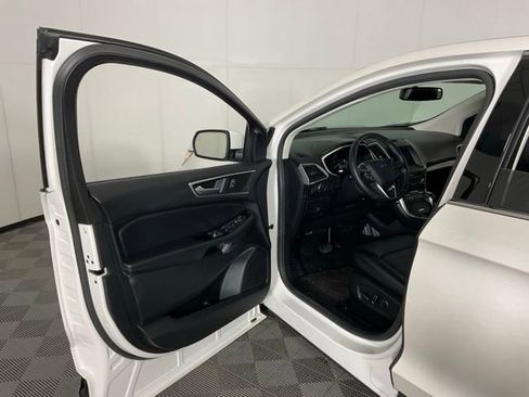 Used 2016 Ford Edge SEL w/ Equipment Group 201A AWD/4WD image 28