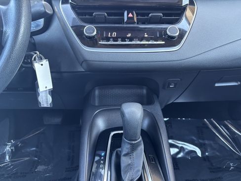 Used 2024 Toyota Corolla LE FWD image 19