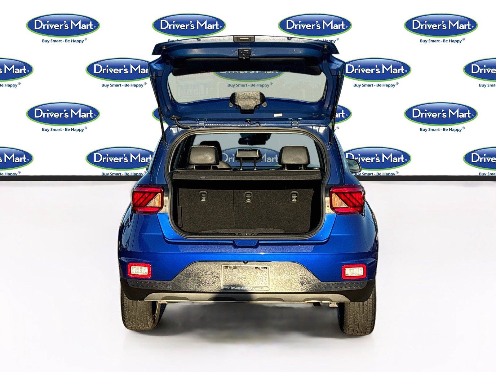 Used 2023 Hyundai Venue Limited FWD image 25