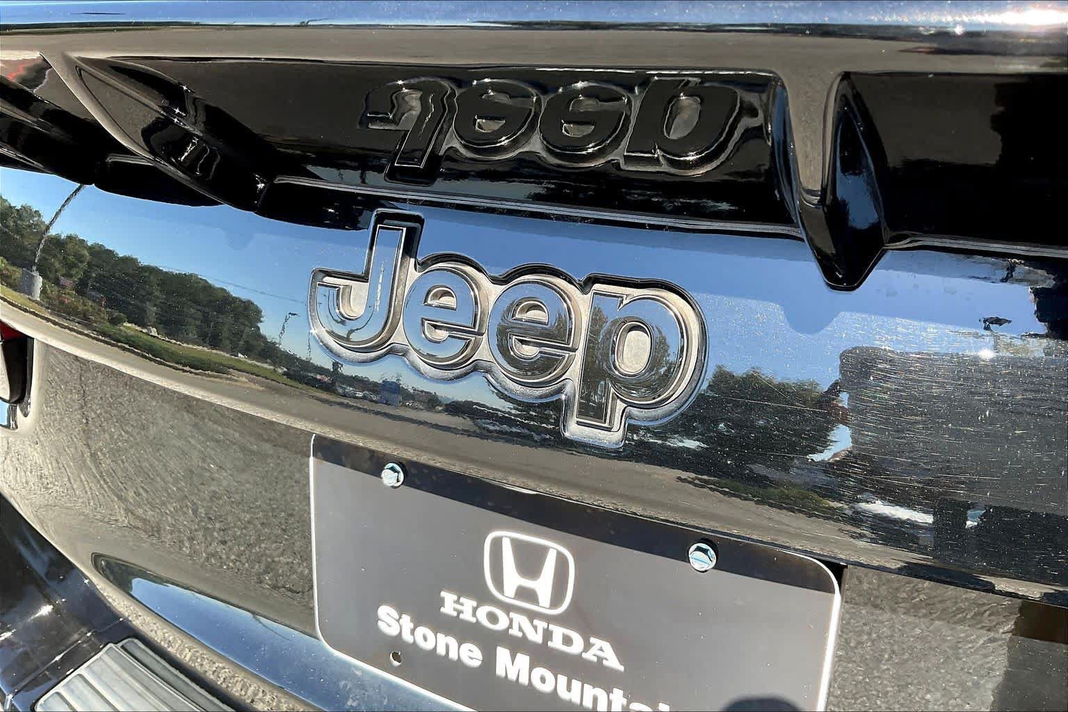 Used 2018 Jeep Grand Cherokee Trackhawk w/ Trailer Tow Group IV AWD/4WD image 30