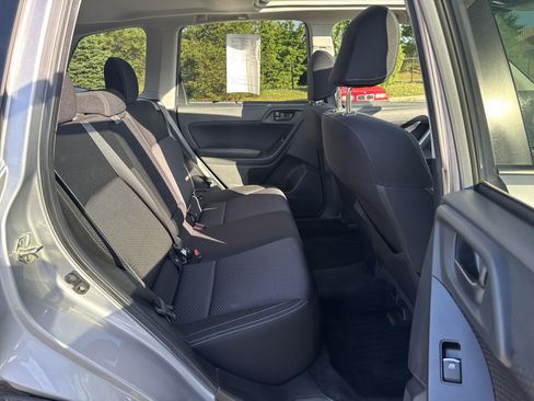 Used 2017 Subaru Forester 2.5i Premium w/ All-Weather Package AWD/4WD image 17