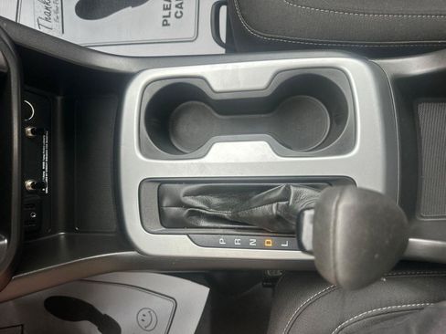 Used 2022 Chevrolet Colorado LT w/ Fleet Safety Package RWD image 16