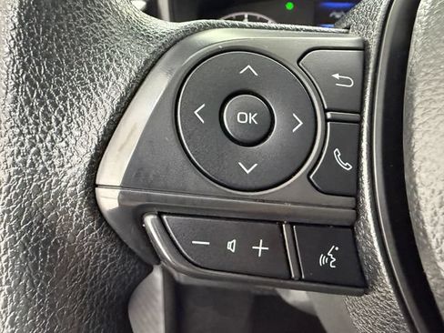 Used 2025 Toyota Corolla LE FWD image 10