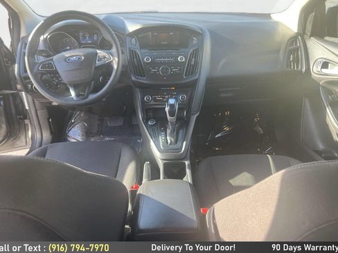 Used 2015 Ford Focus SE FWD image 14