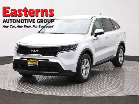 Used 2022 Kia Sorento LX FWD image 1