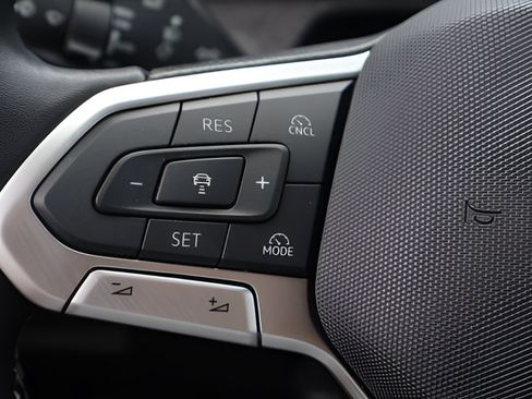 Certified 2025 Volkswagen Tiguan S AWD/4WD image 28