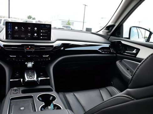 Certified 2026 Acura MDX FWD w/ Technology Package image 21