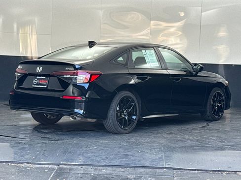 Used 2025 Honda Civic Sport image 3