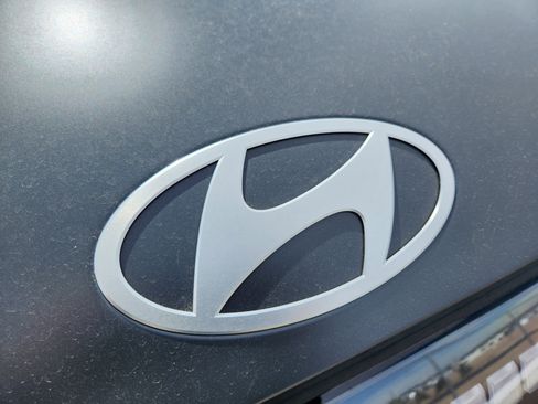 New 2026 Hyundai Ioniq 9 Limited AWD/4WD image 21
