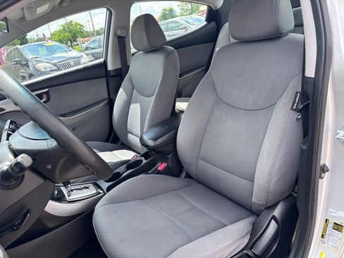Used 2013 Hyundai Elantra GLS w/ Preferred Pkg FWD image 12