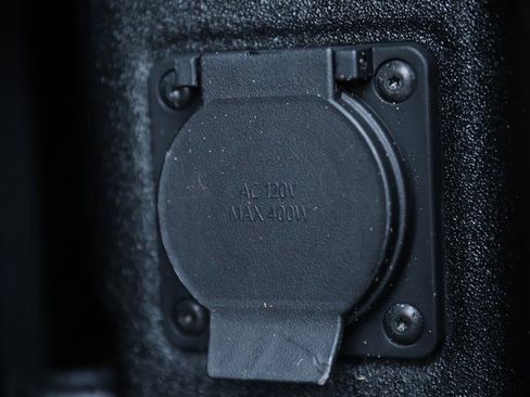 Used 2025 Chevrolet Silverado 2500 LT image 13