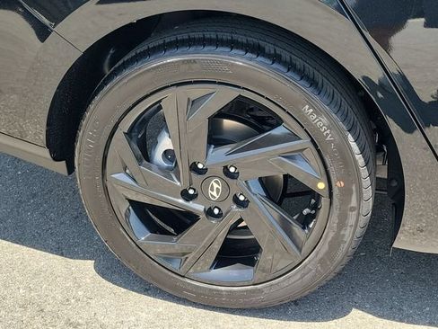 New 2026 Hyundai Elantra SEL Sport FWD image 32
