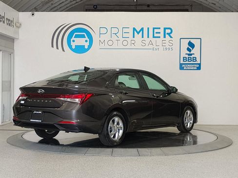 Used 2021 Hyundai Elantra SE FWD image 64