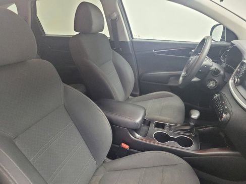 Used 2020 Kia Sorento LX FWD image 21