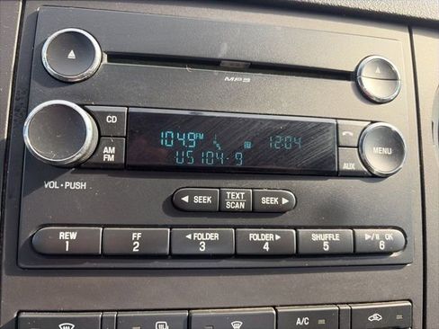 Used 2015 Ford F250 XL w/ Power Equipment Group image 17