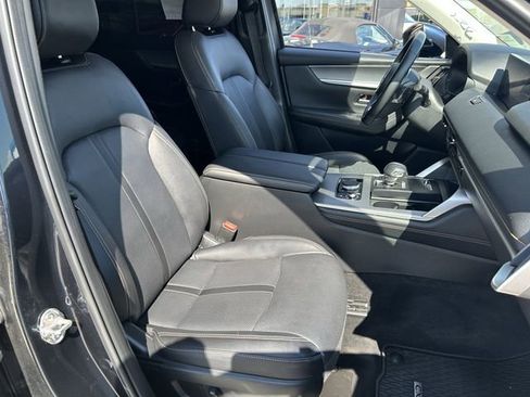 Certified 2025 MAZDA CX-90 3.3 Turbo w/ Preferred Package AWD/4WD image 28