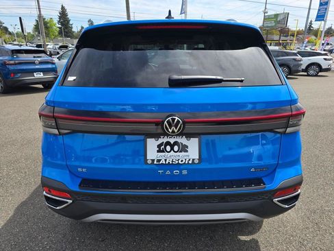 New 2026 Volkswagen Taos SE AWD/4WD image 4