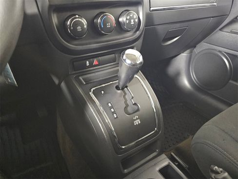 Used 2014 Jeep Patriot Sport w/ Power Value Group image 27