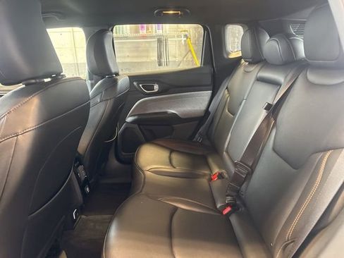Used 2024 Jeep Compass Latitude image 19