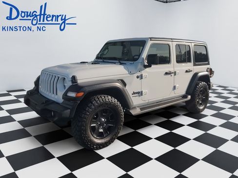 Used 2022 Jeep Wrangler Unlimited Sport AWD/4WD image 1