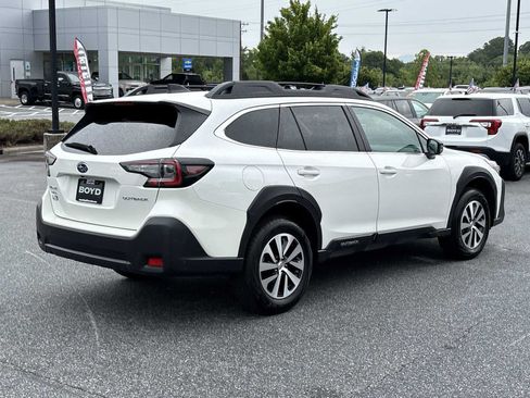 Used 2025 Subaru Outback Premium AWD/4WD image 6