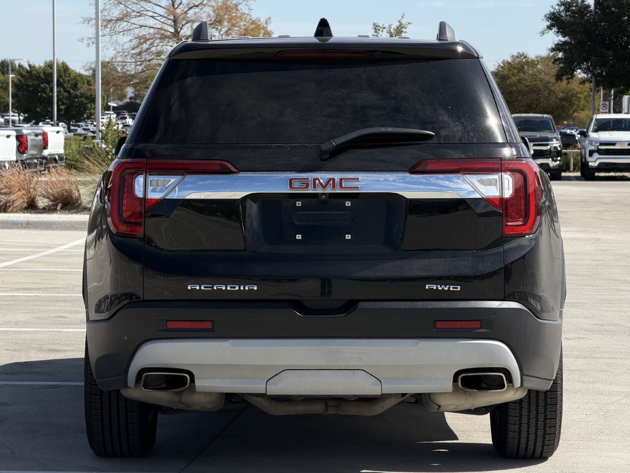Used 2023 GMC Acadia SLT AWD/4WD image 5
