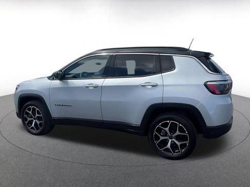 Used 2025 Jeep Compass Limited AWD/4WD image 10