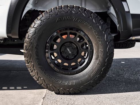 Used 2025 Ford F150 Raptor AWD/4WD image 25