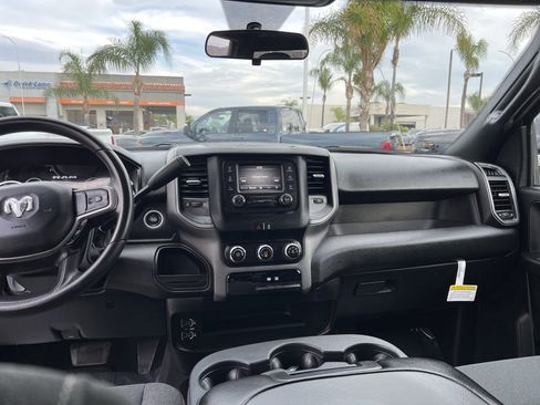 Used 2024 RAM 2500 Tradesman w/ Chrome Appearance Group image 24