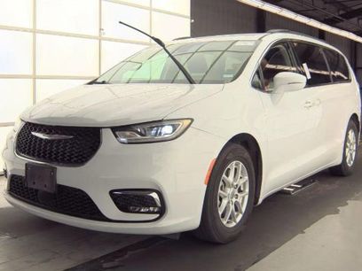 Used 2022 Chrysler Pacifica Touring-L