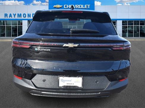 New 2026 Chevrolet Equinox EV LT image 4