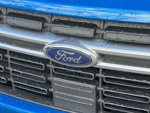 Used 2022 Ford Maverick Lariat w/ Lariat Luxury Package image 28