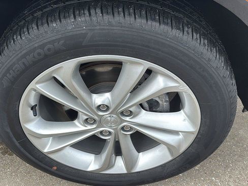 Certified 2023 Buick Encore GX Preferred w/ Cold Weather Comfort Package AWD/4WD image 10