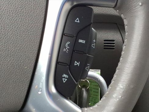 Used 2017 Chevrolet Traverse Premier image 14