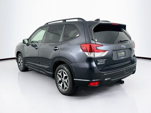 Used 2019 Subaru Forester Premium AWD/4WD image 5